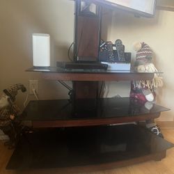 TV Stand With Mounting Bracket 