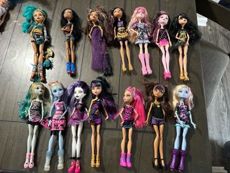 Monster high and bratz dolls