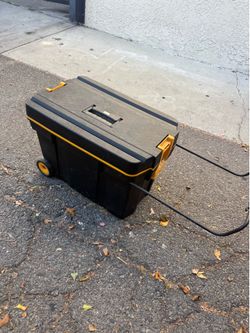 Rolling tool box
