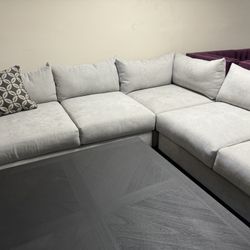 Amazing Deals!!!! Very Comfortable Sectional 