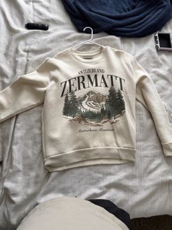 Beige crewneck