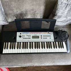 Yamaha YPT 260 Piano 61 Key Keyboard