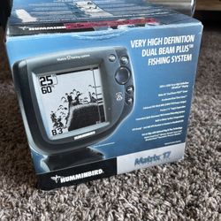 Boat Attached Fish Finder (Hummingbird Matrix 17)