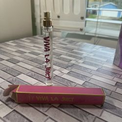 🎄New Travel Size VIVA LA JUICY Perfume