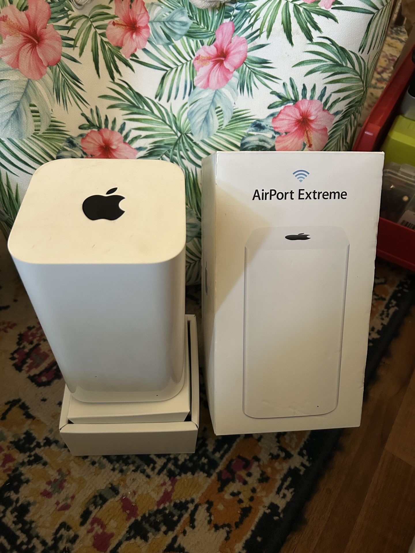 Apple AirPort Extreme Base Station Wireless Router