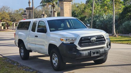 2018 TOYOTA TACOMA SR