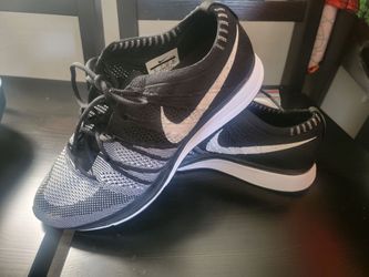 Nike Flyknit Racer Sneakers Black White size 8