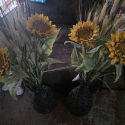 2 Vases With Flowers Set