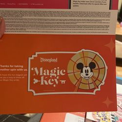 Magic Key Magnet Disneyland Annual Passholder