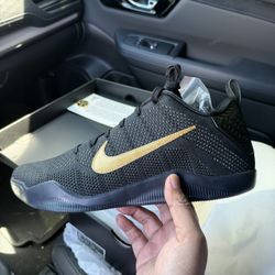 Kobe 11 Low Elite Protro Fade To Black Size 11.5 