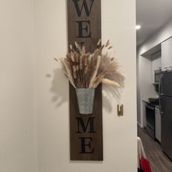 Welcome Hanging Sign 