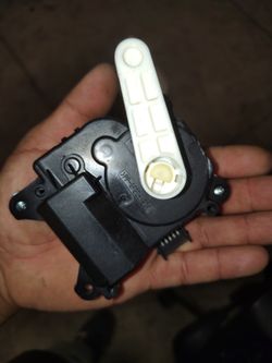 Blend door actuator Camaro 2016-2024