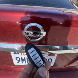 car keys \\ llaves de carros 
