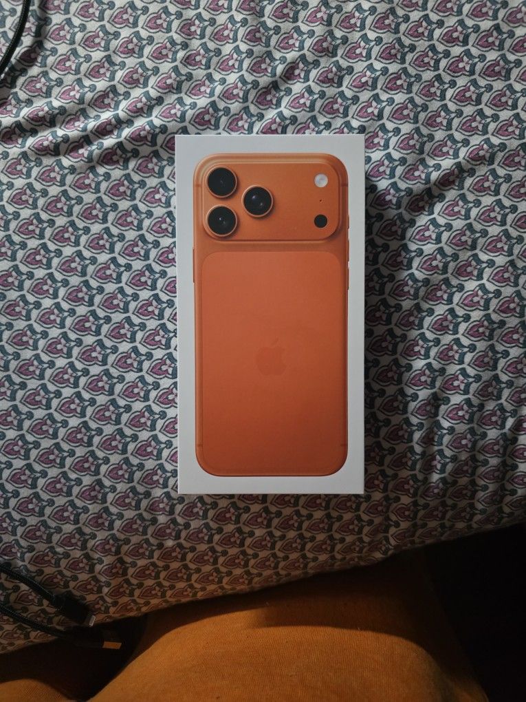 IPhone 17 Pro Max 1 TB AT&T ORANGE