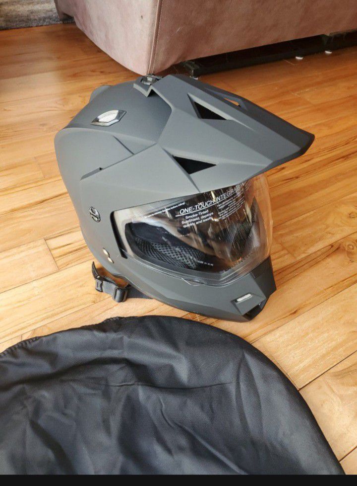 Photo Brand New SIZE Large ATV Or Motorcycle Helmets With Visor And Tint Visor With Cover