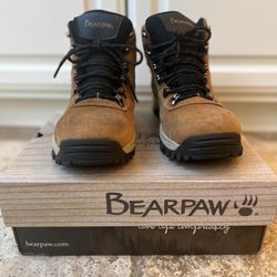 Snow Booots By Bear Paw 