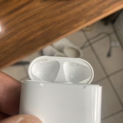Apple AirPods 1 Gen