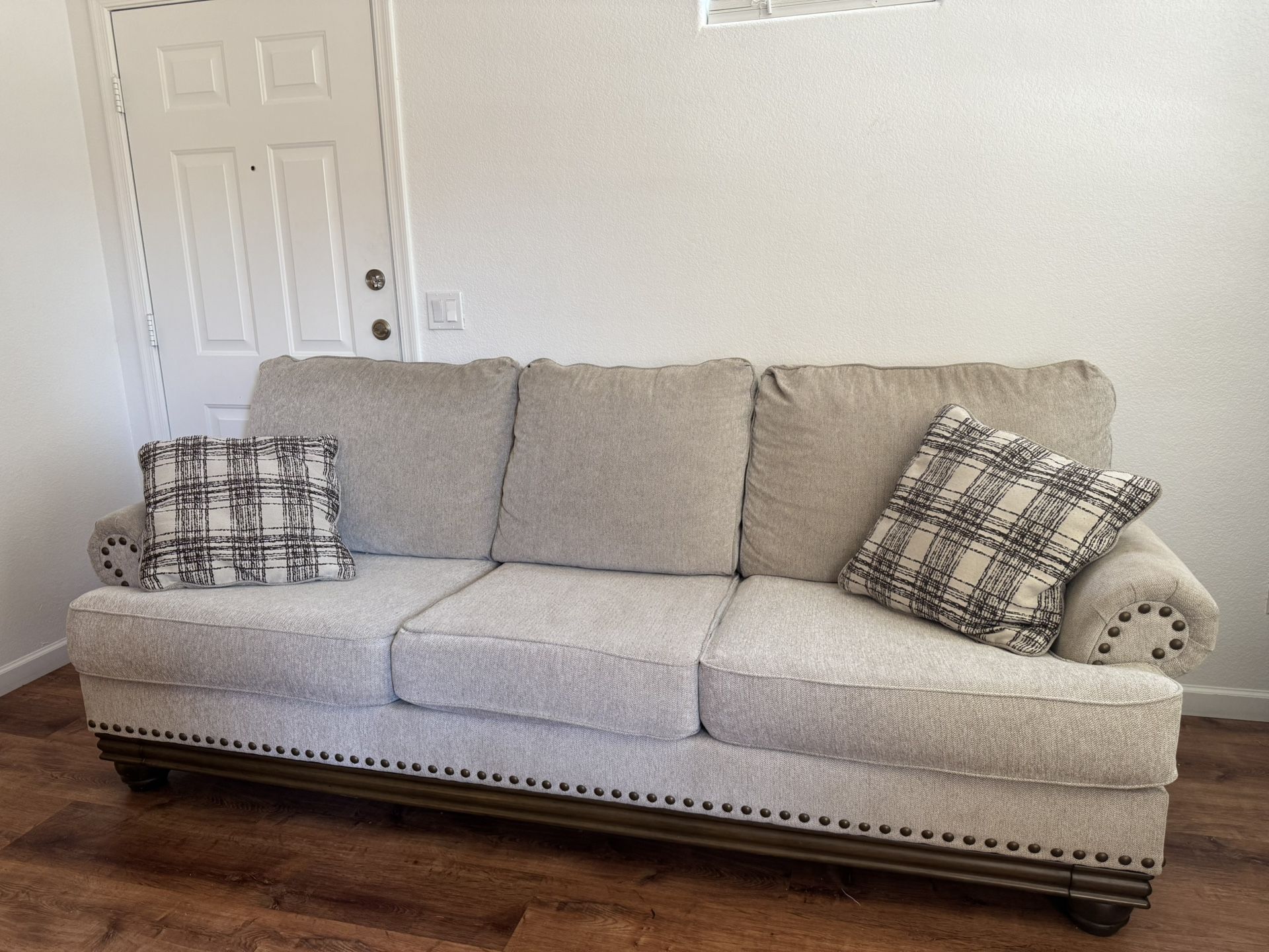 2 Set Couch