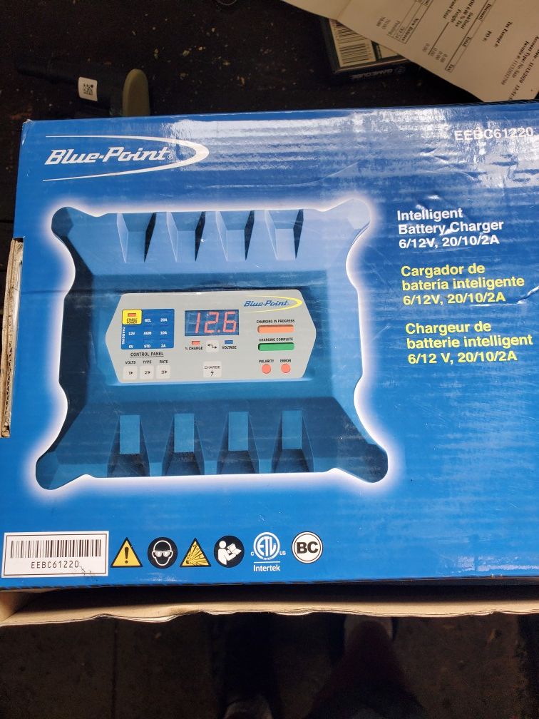 *NEW* Blue Point intelligent charger EEBC61220