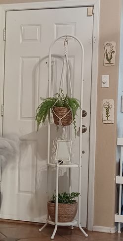 Plant stand