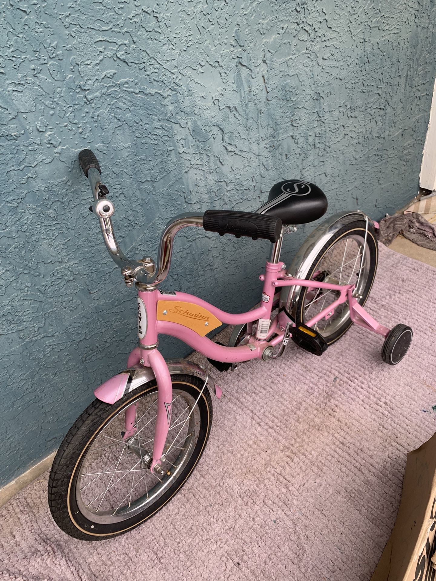 Girls bicycle with training wheels 16 inch
