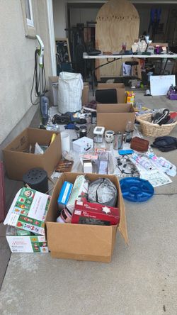 Laguna Niguel- Garage Sale Today!