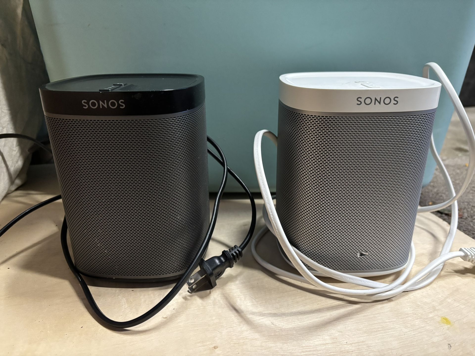 Pair Of Sonos Play 1 Gen 1 Speakers