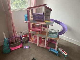Barbie House & Accessories