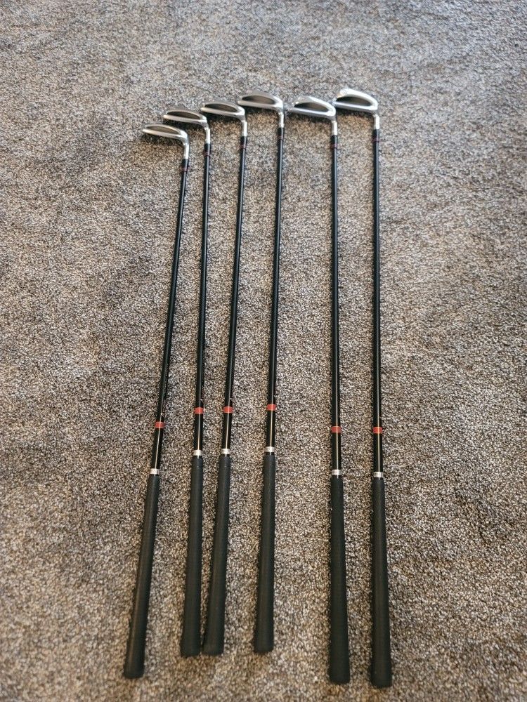 Ben Hogan, Set Of 6 Clubs,E Wedge,9,8,7,6,5...grafite.