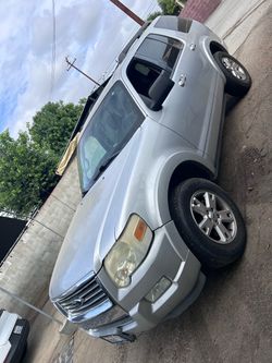 2010 Ford Explorer