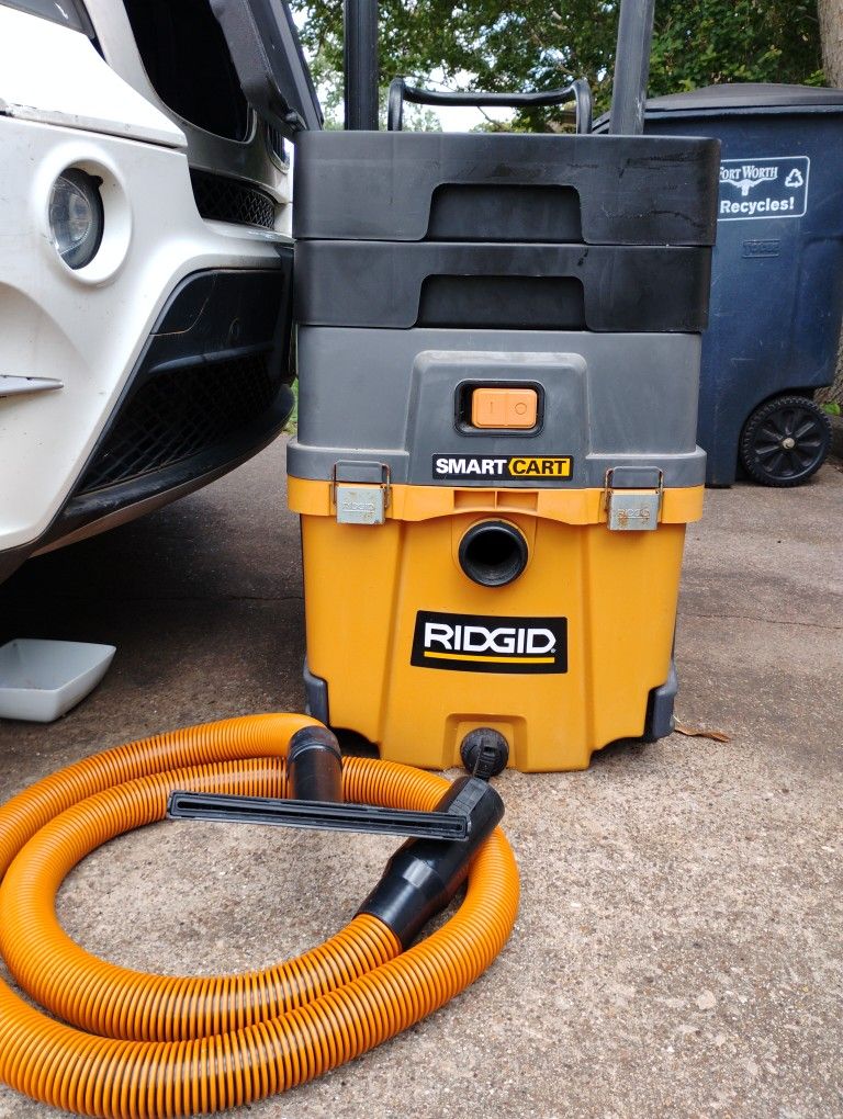 Like New Ridgid Wet/Dry Vac w Storage Compartments