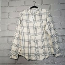 NEW Size Medium Men's Plaid long sleeve shirt button up New with tags M
Comes from a pet-free and smoke-free home.
Brand new with tags 
