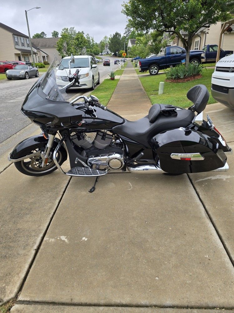 2014 VICTORY CROSS COUNTRY MOTORCYCLE