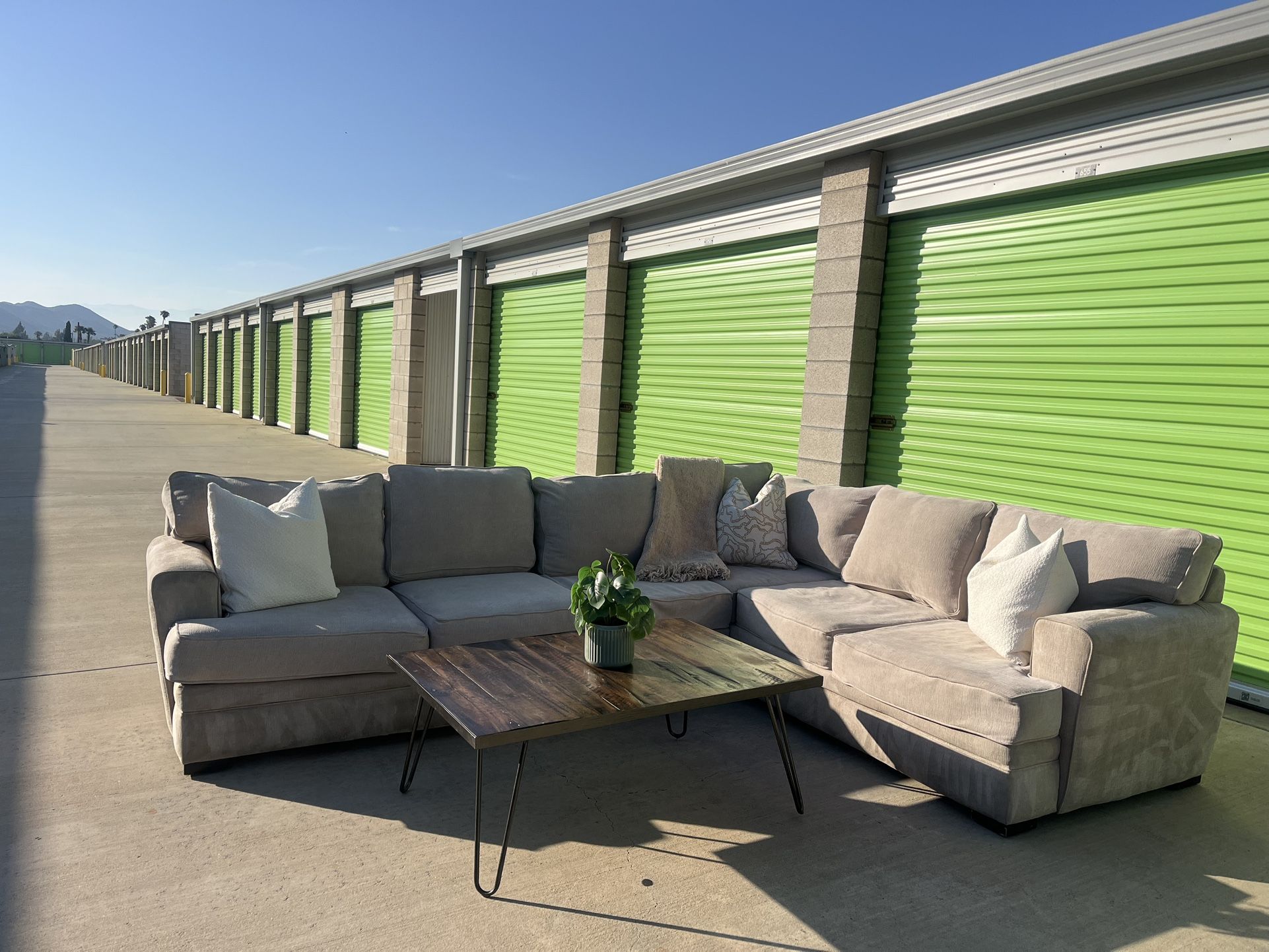 White Sectional Couch With Delivery