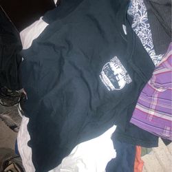lots of clothes men woman girls boys clothes asking 300 cash for all have more then(50 to 80  pieces of 