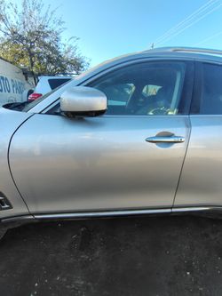 2009-2012 Infiniti FX35 Front Door Driver Left Side 