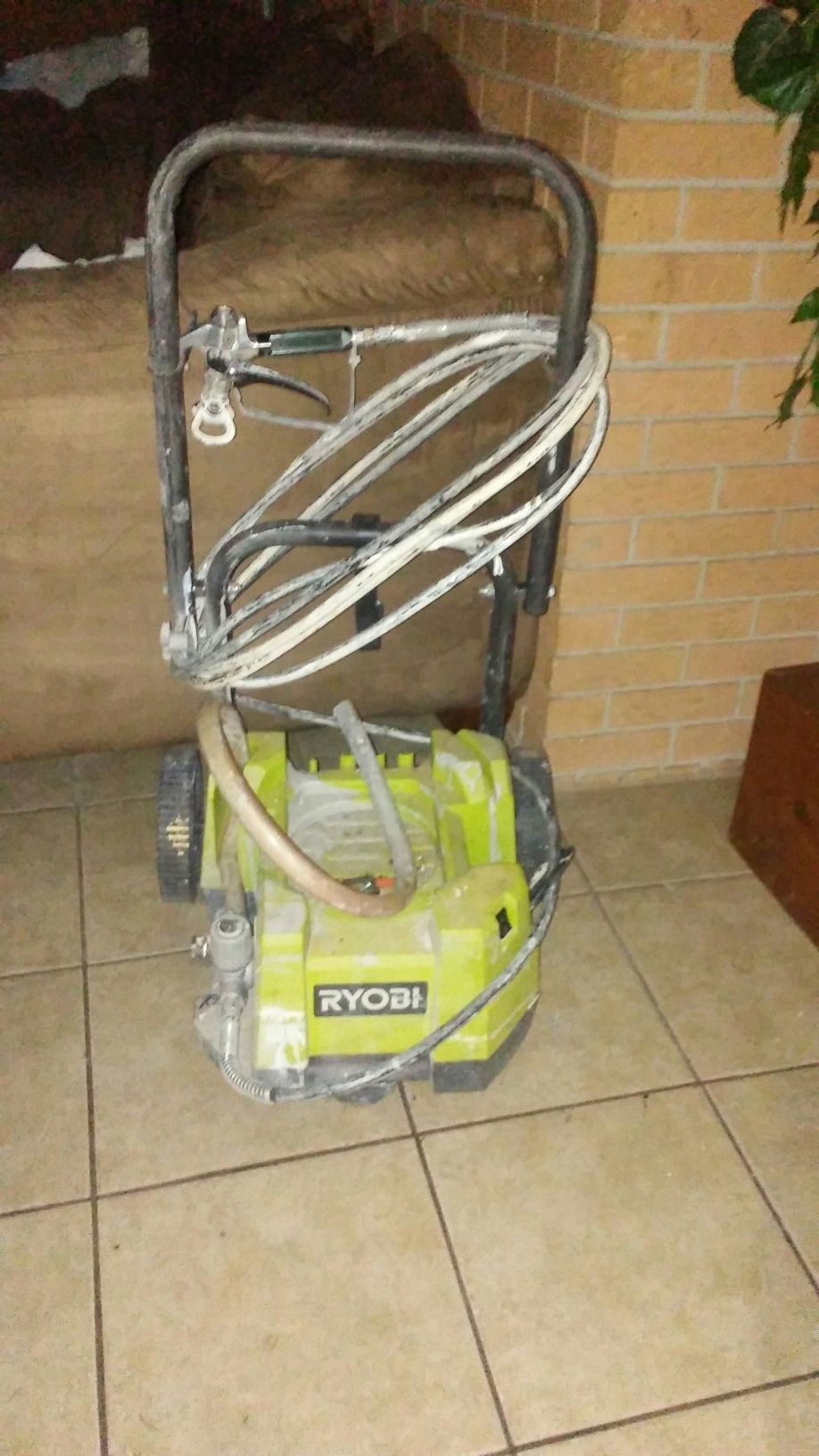 Ryobi (RAP200G) Airless Power Paint Sprayer- Used