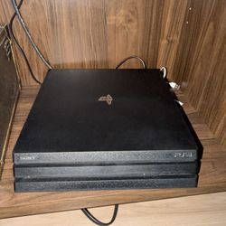 PS4 PRO mint Condition 