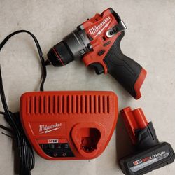 MILWAUKEE HAMMER DRILL 12V LITHIUM FUEL BRUSHLESS WITH BATTERY 5.0 HIGH OUTPUT AND RAPID 