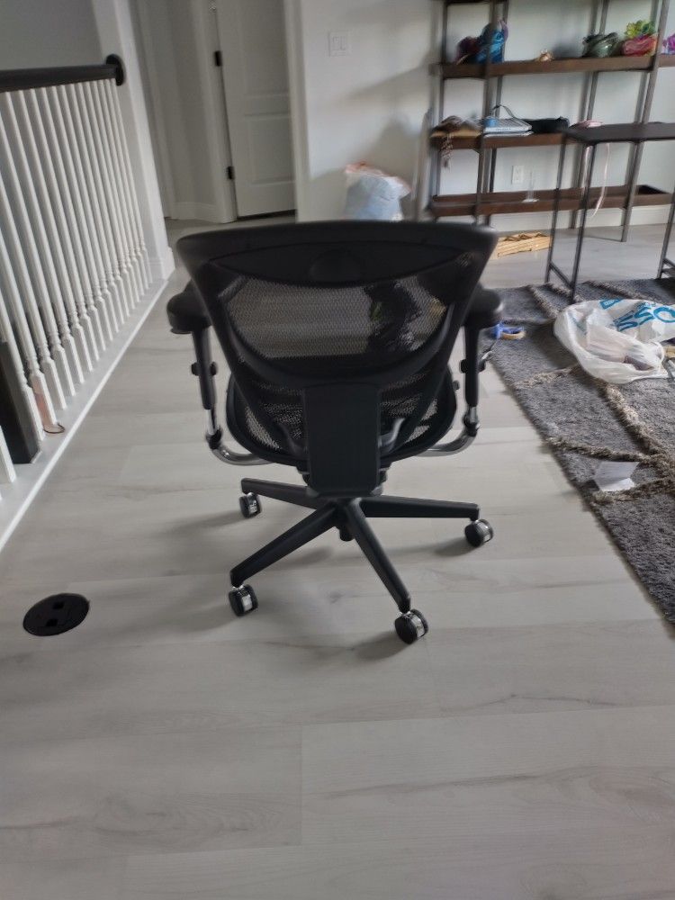 Black Rolling Chair
