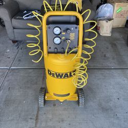 DeWalt 225 PSI 15 Gal Air Compressor