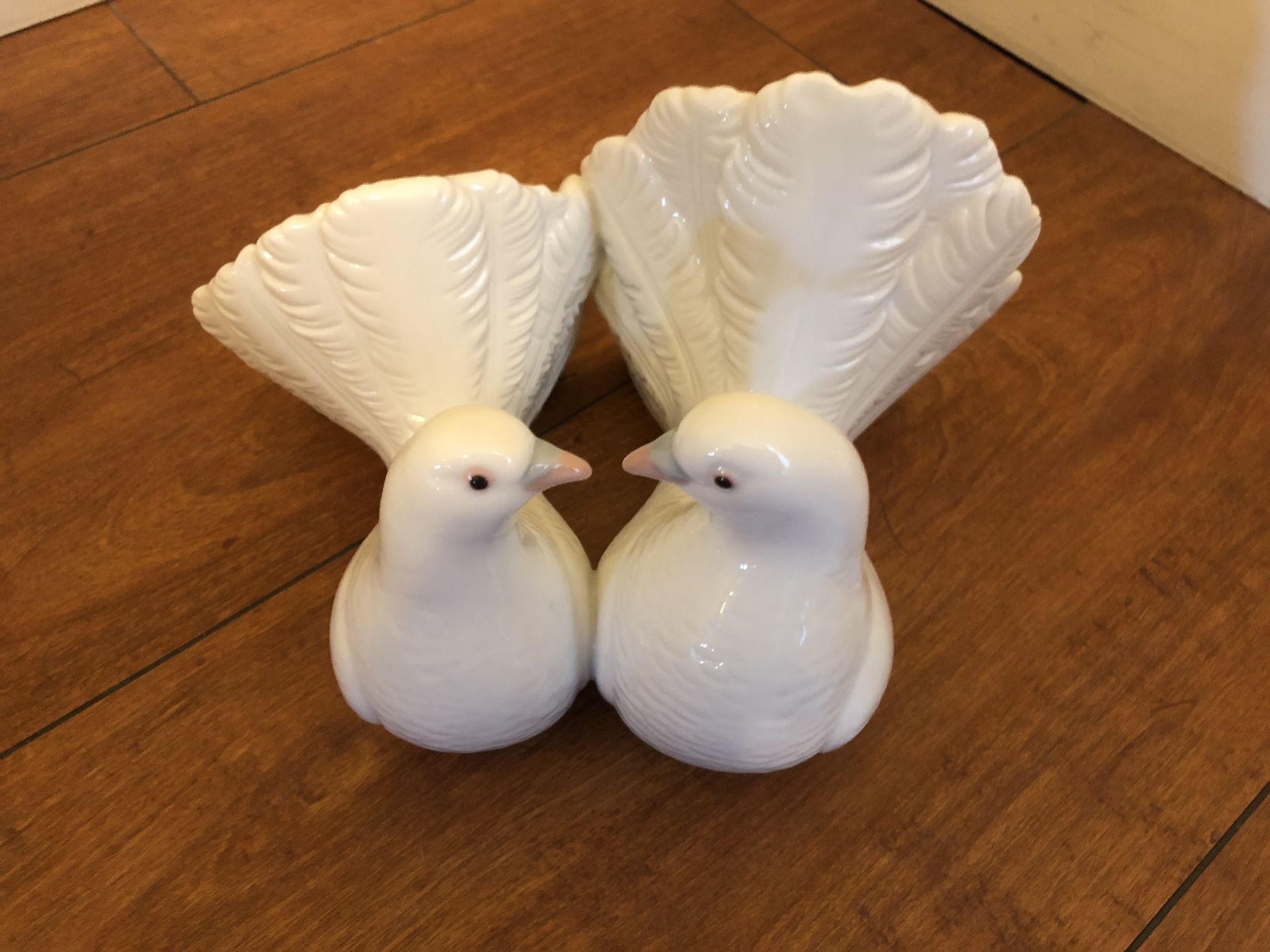 Lladro - Couple of Doves Figurine #1169