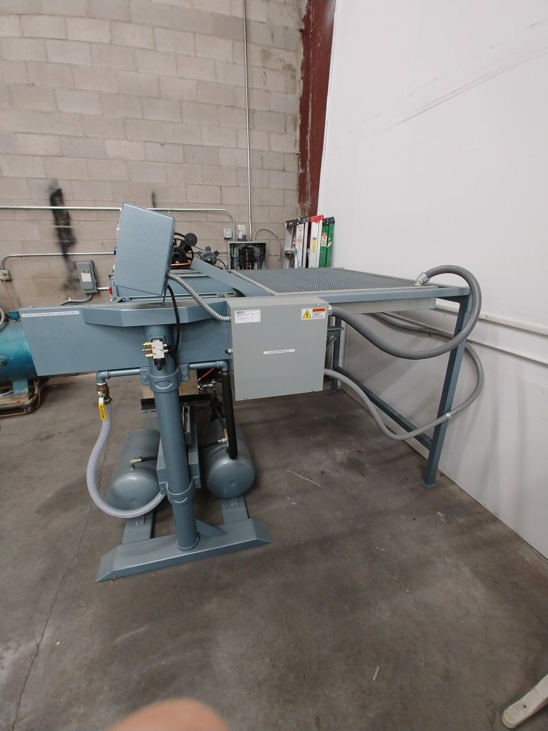 Belovac vacuum former