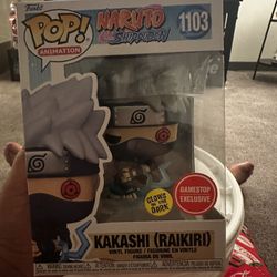 Funko POP! Naruto - Kakashi Lightning Raikiri GLOW GameStop 1103