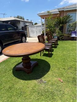Free Dining Table