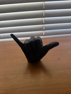 6” Black Resin Hand Gesture Statue Decorative Tabletop Sculpture for Bookshelf, Desk & Mantel Decor in Home or Office, Modern Symbolic Figurine  New n