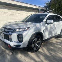 2023 Mitsubishi Sport SE