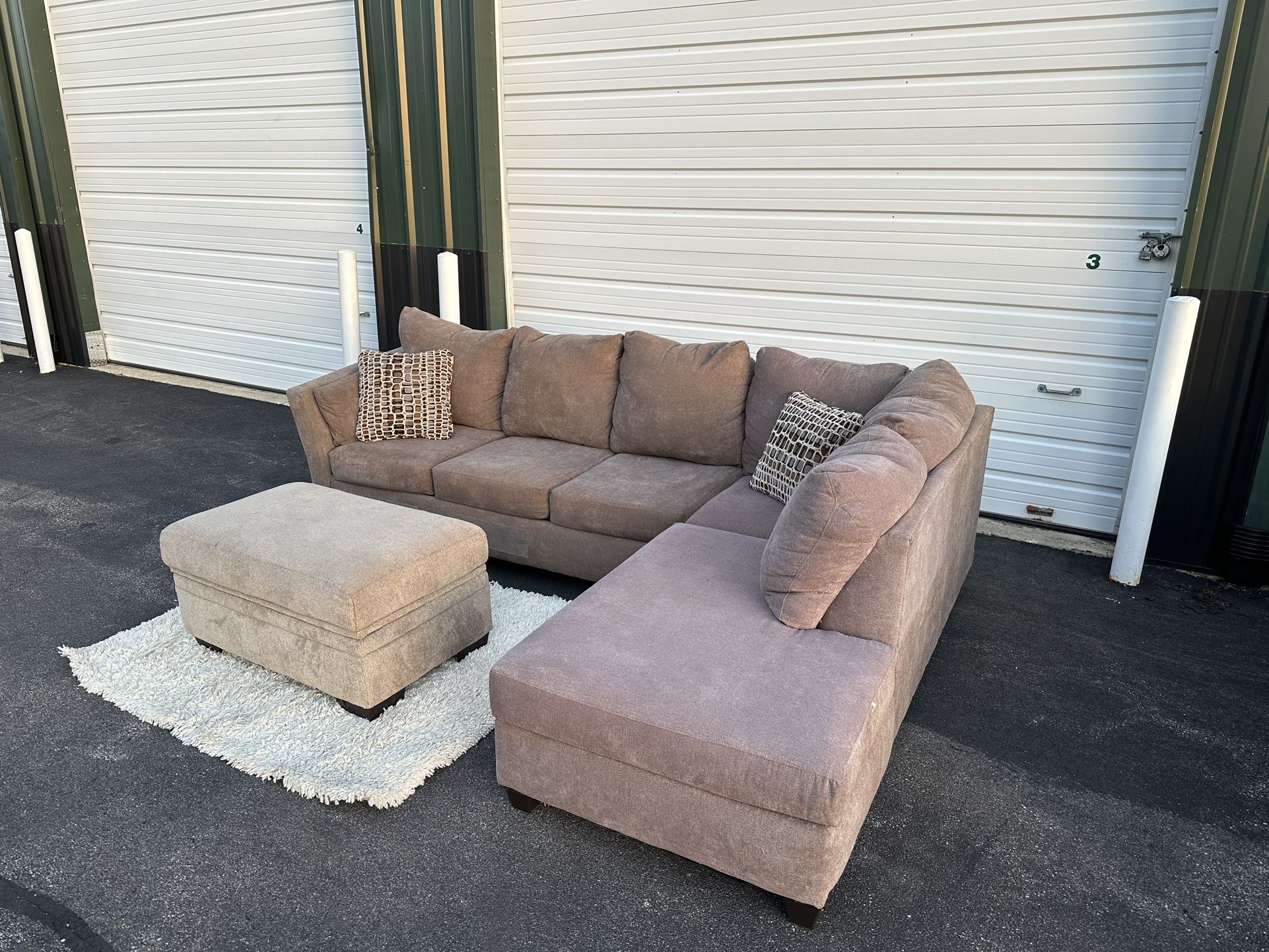 Sectional Sofa Free Delivery for Sale in Lake In The Hills, IL OfferUp
