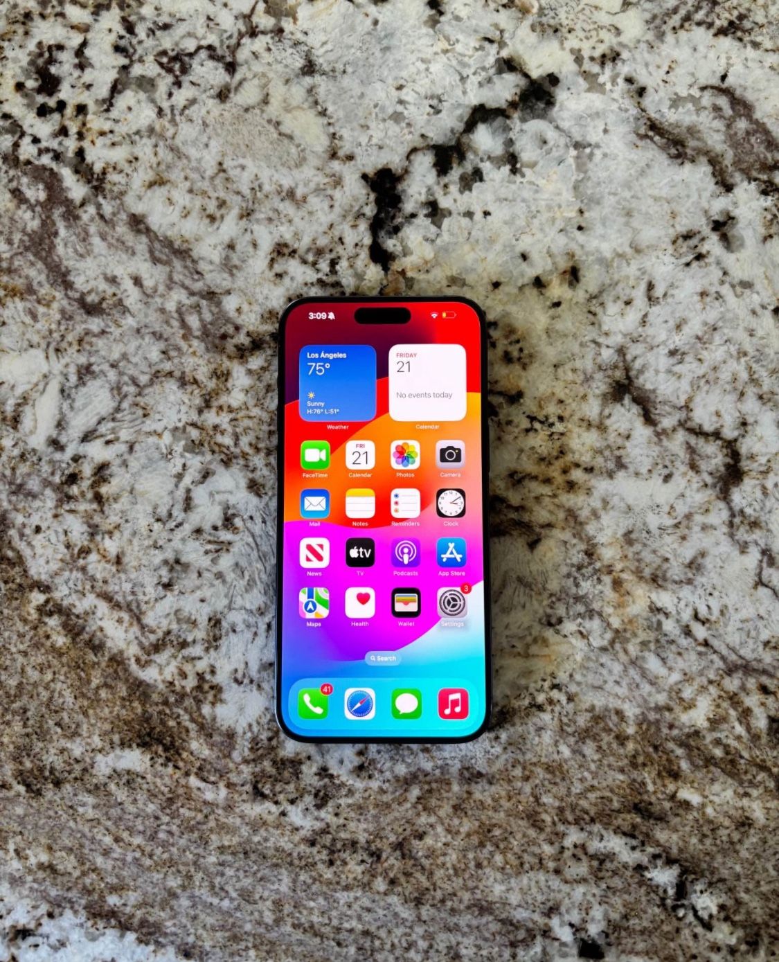 iPhone Pro Maz15