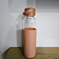 21oz Borosilicate Glass Water Bottle with Silicone Non-Slip Sleeve & Leak-Proof Lid-BPA Free (Pink)